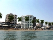 Seafront Apartments in Finikoudes-Larnaca