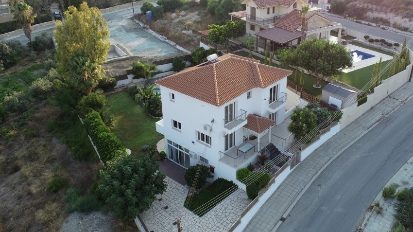 Aerial view - house