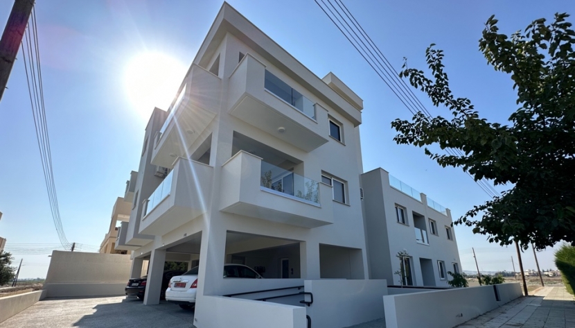 LPER-ARESK-7015 2 BEDROOM APARTMENT IN PERVOLIA ***SOLD***