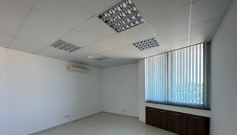 LARA-ORESK-094  OFFICE FOR RENT IN ARADIPPOU ***RENTED***