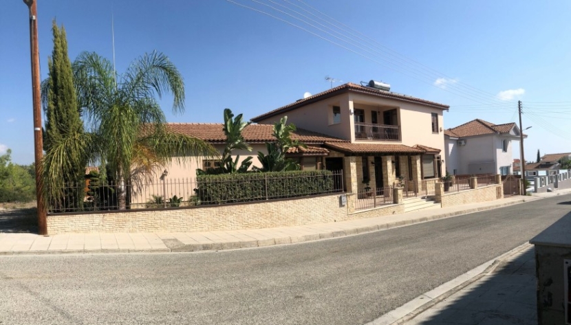 LEPI-HVELK-7364 4 BEDROOM VILLA IN EPISKOPI