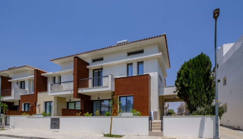 LMKE-HLLSM1-7895 3 AND 4 BEDROOM HOUSES IN TERSEFANOU