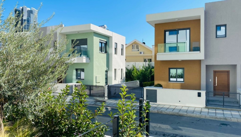 LGER-HRES-7900 2 BEDROOM LUXURY COZY TOWNHOUSE IN GERMASOGEIA