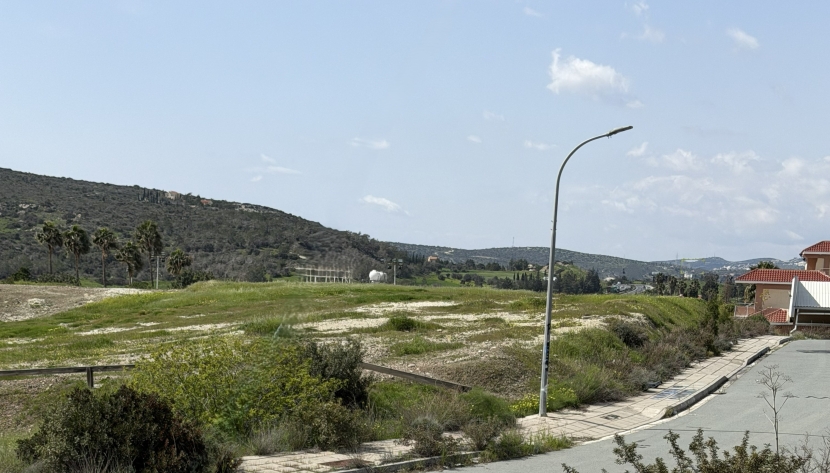 LMON-PRESB-7936 RESIDENTIAL LAND WITH SEA AND MOUNTAIN VIEW IN MONAGROULLI 