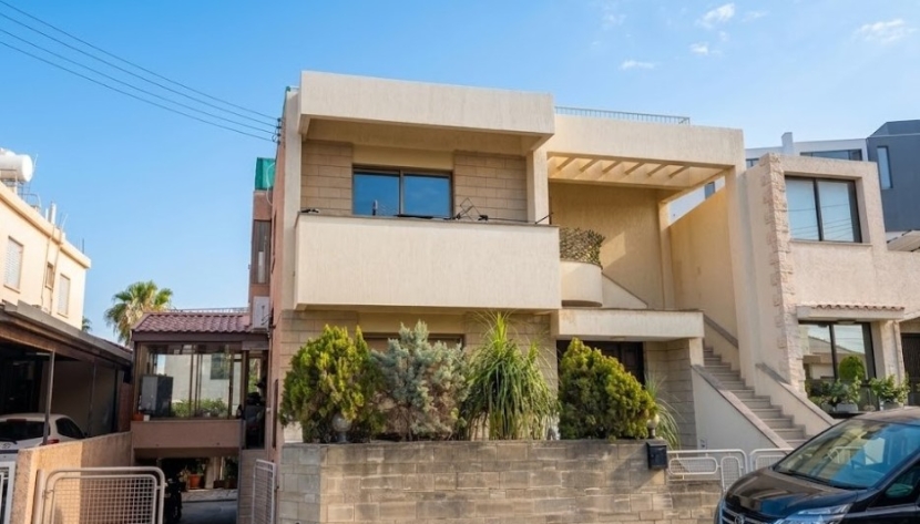 LPAN-ARESB-7984 EXCLUSIVE BUILDING WITH TWO 3 BEDROOM APARTMENTS IN PANTHEA