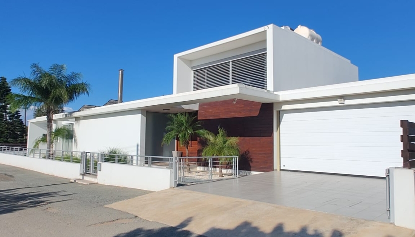 LXYL-HRESM1-8096 RESALE 3 BEDROOM + 1 EXTRA ROOM DETACHED BUNGALOW WITH UPPER GAMES AND GYM ROOM